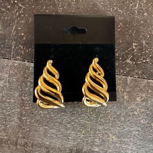 Elegant Gold Napier clip earrings